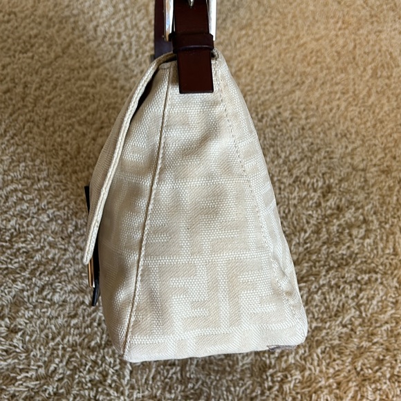 Fendi Zucca Mamma Forever Baguette Beige Shoulder Bag with Dustbag - Picture 3 of 16